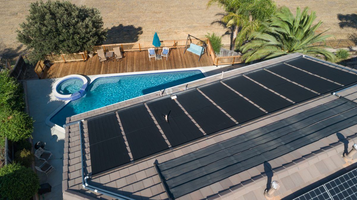 what solar panels made of