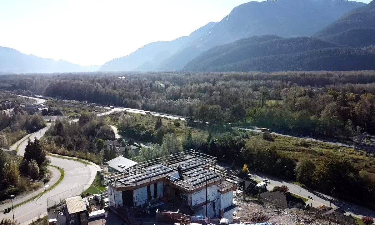 A Squamish new house installed with solar panels
